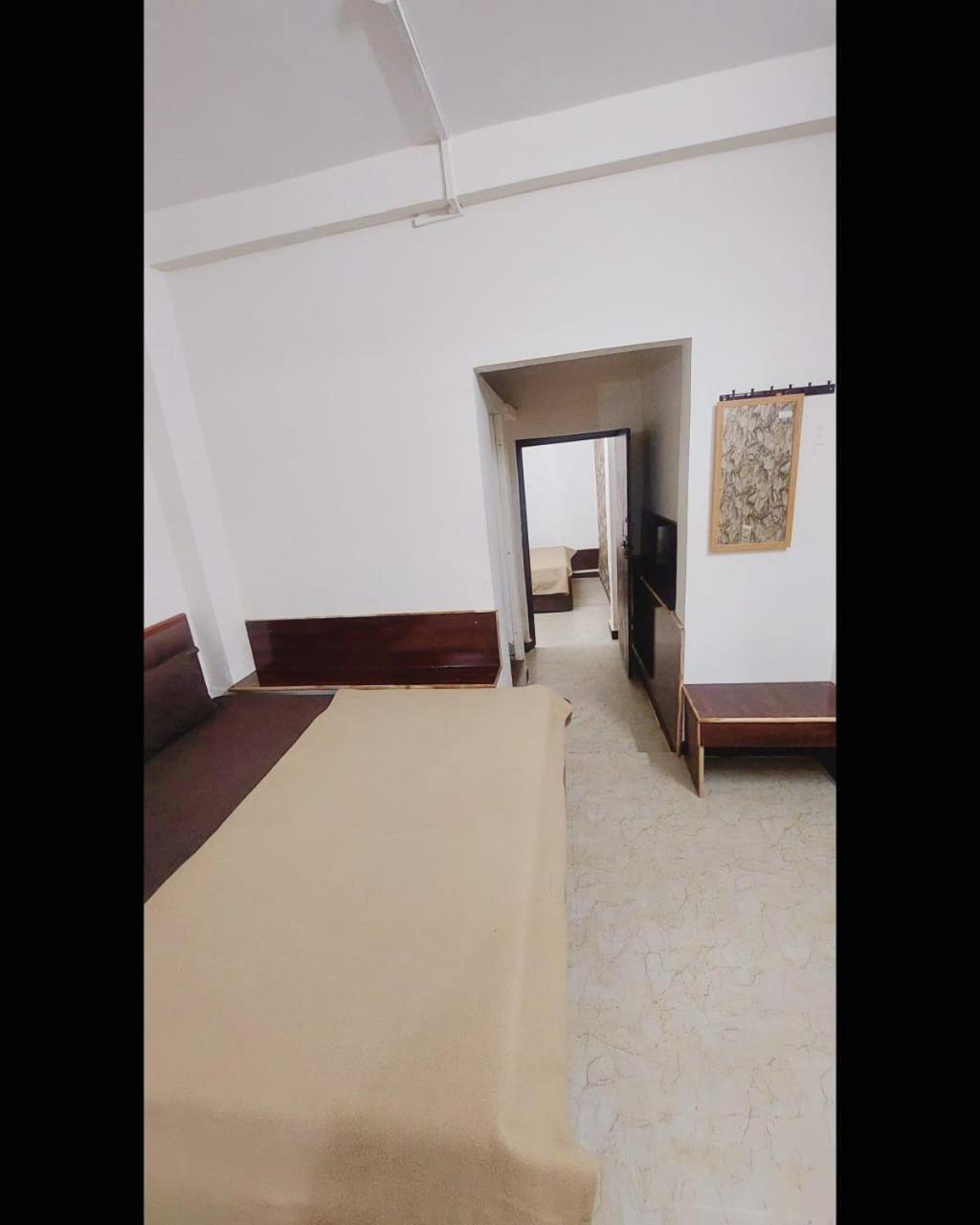 Hotel Prakash Palace Уджайн Екстериор снимка